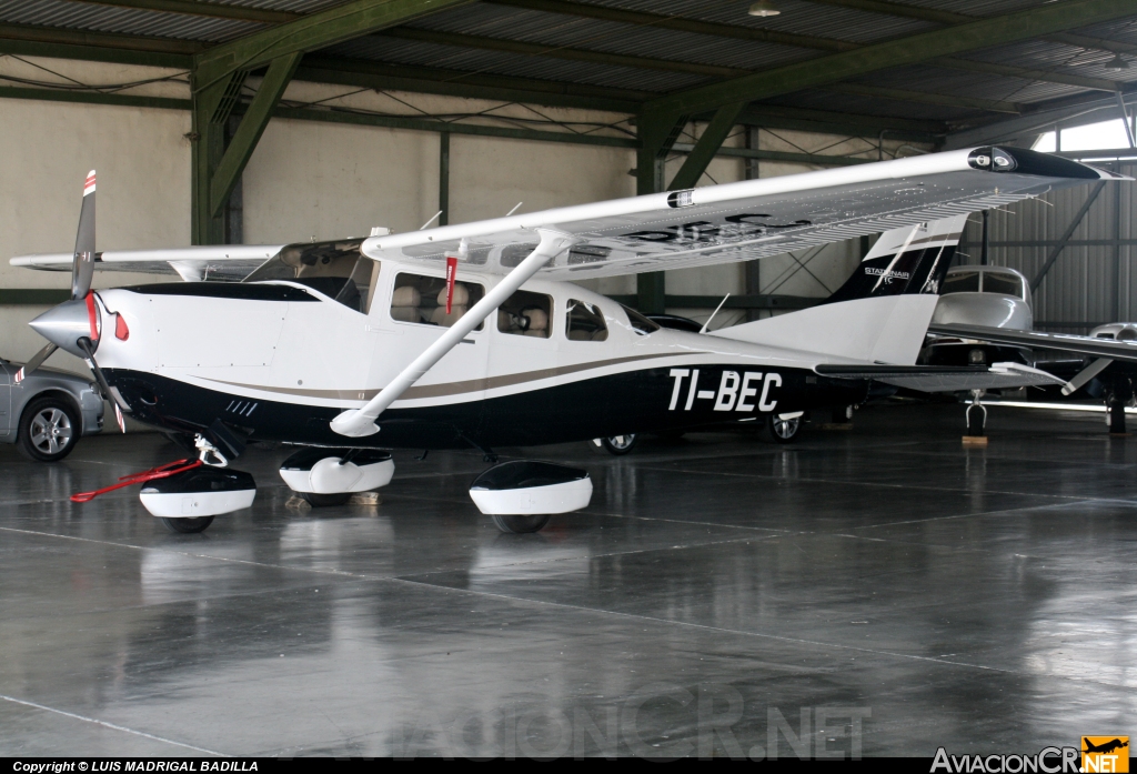 TI-BEC - Cessna 206 (Genérico) - CarmonAir/ECDEA