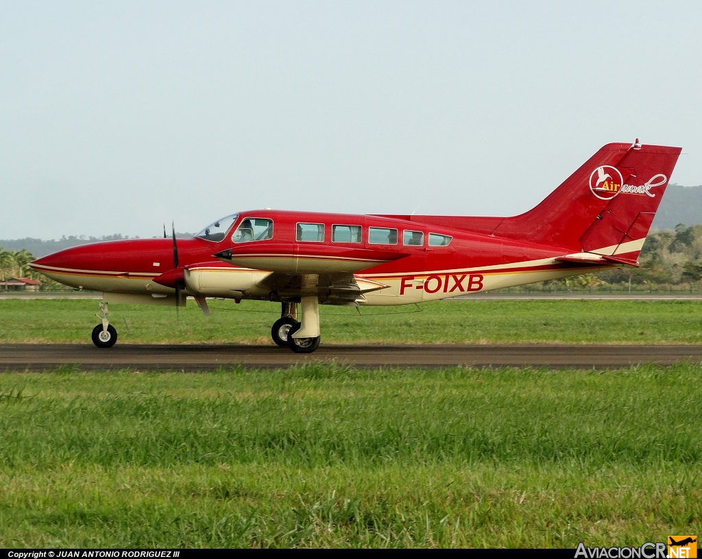 F-OIXB - Cessna 402B - Airawak