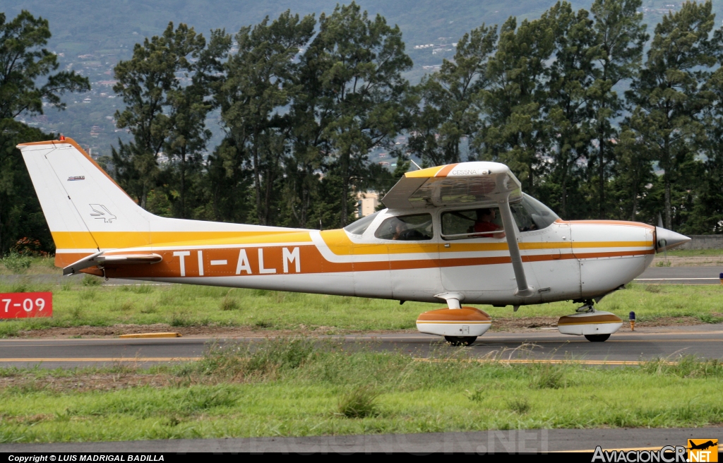 TI-ALM - Cessna R172K Hawk XP - Privado