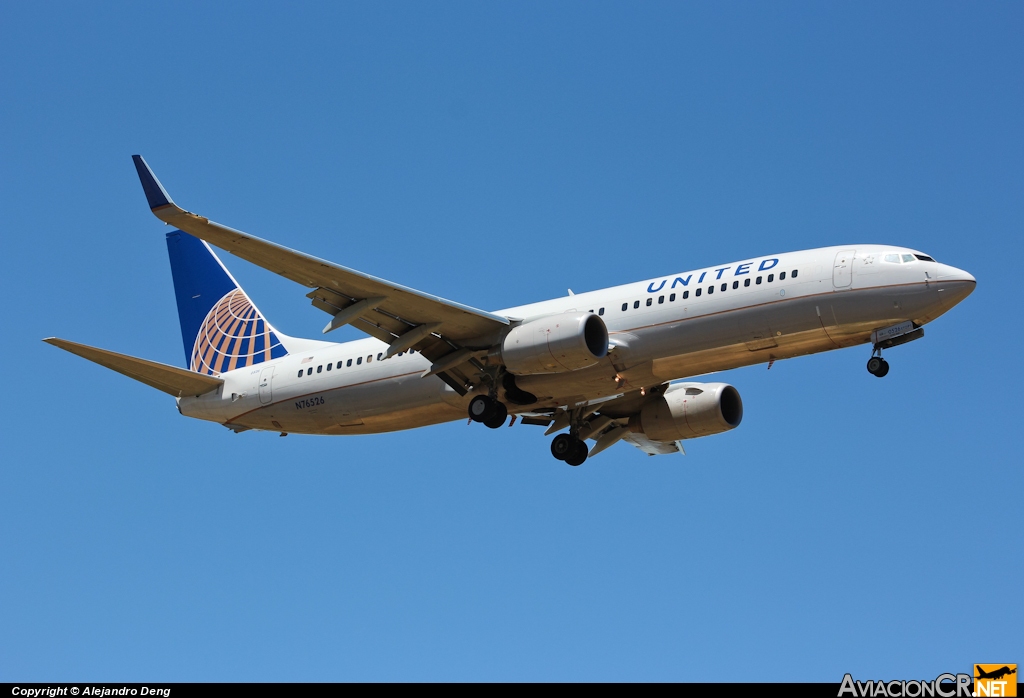 N76526 - Boeing 737-824 - United Airlines