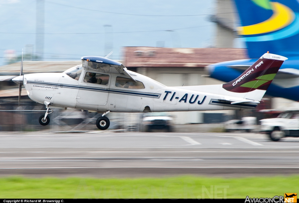 TI-AUJ - Cessna T210M Centurion II - Privado