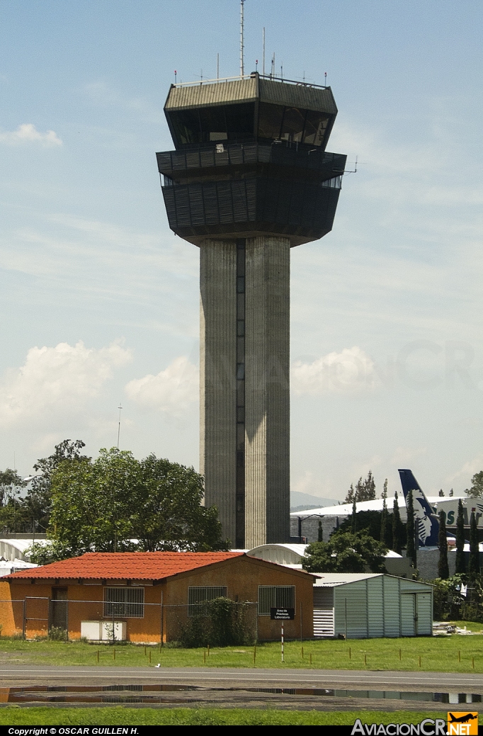 MMMX - Aeropuerto - Torre de control