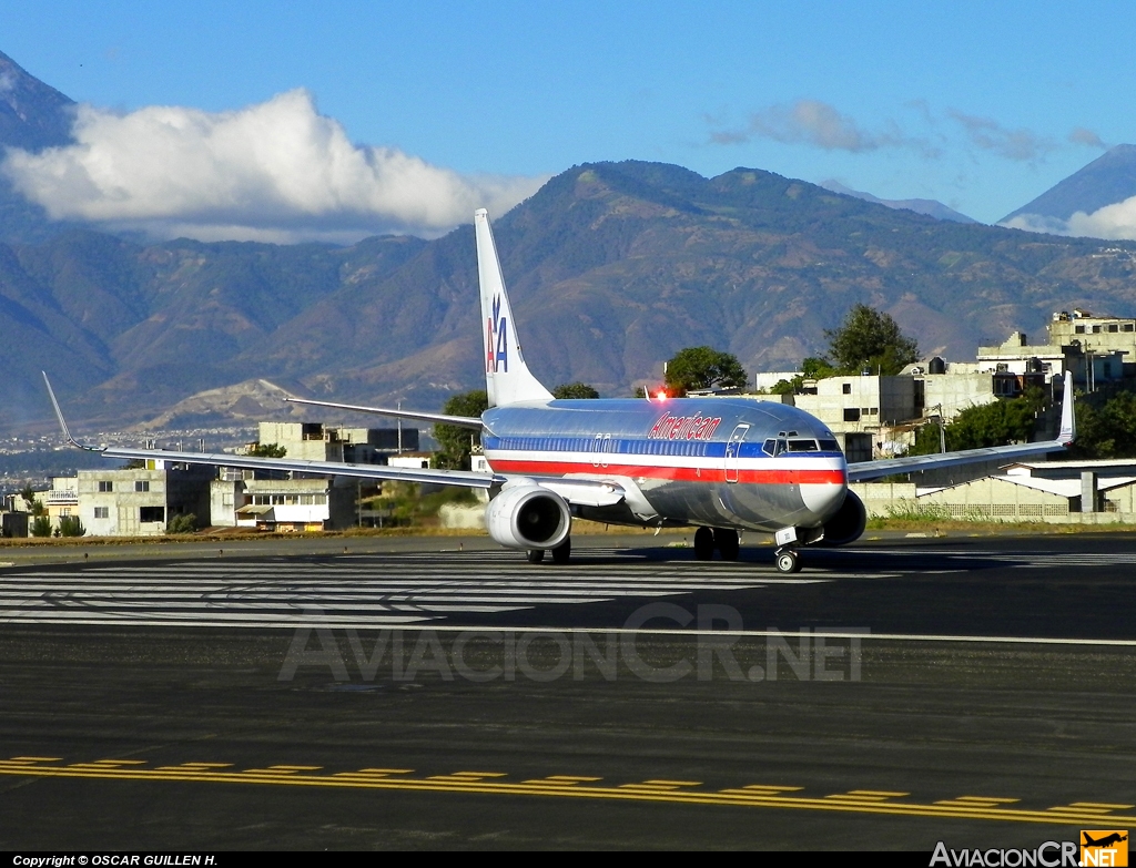 N927AN - Boeing 737-823 - American Airlines
