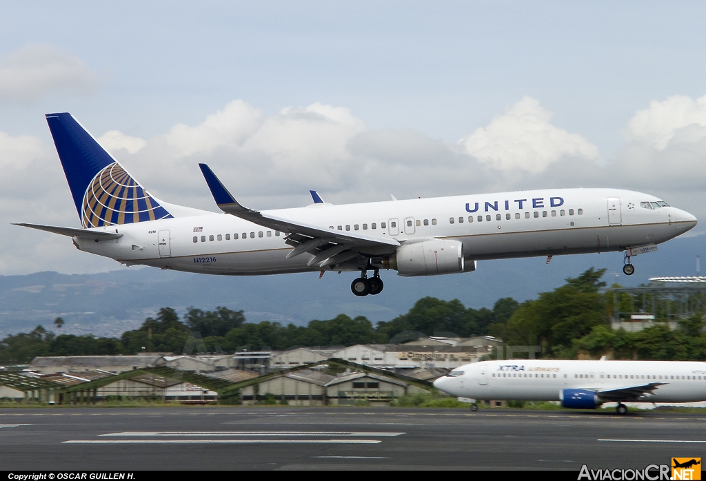 N12216 - Boeing 737-824 - United (United-Continental)
