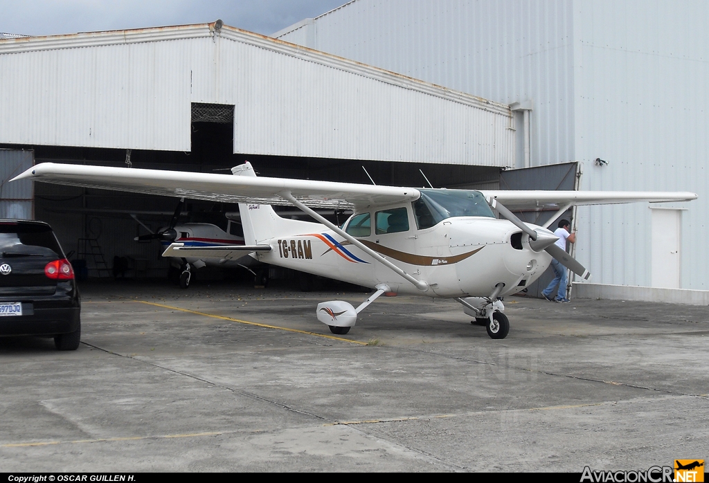 TG-RAM - Cessna 172N Skyhawk 100 II - Privado