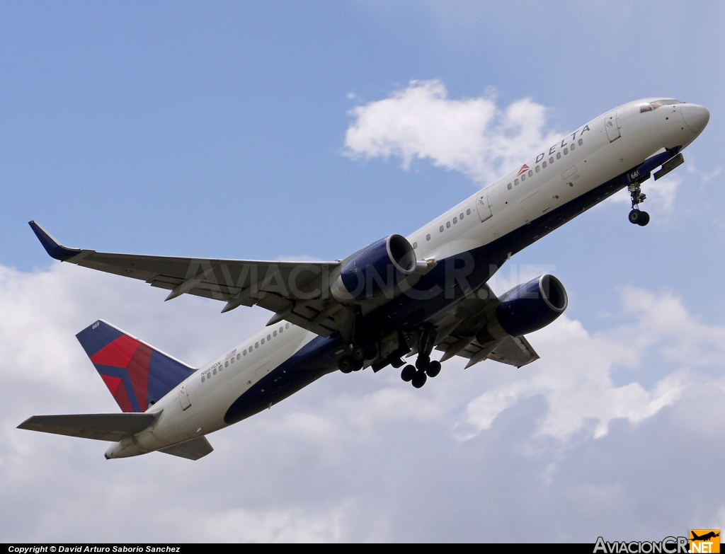 N669DN - Boeing 757-232 - Delta Air Lines