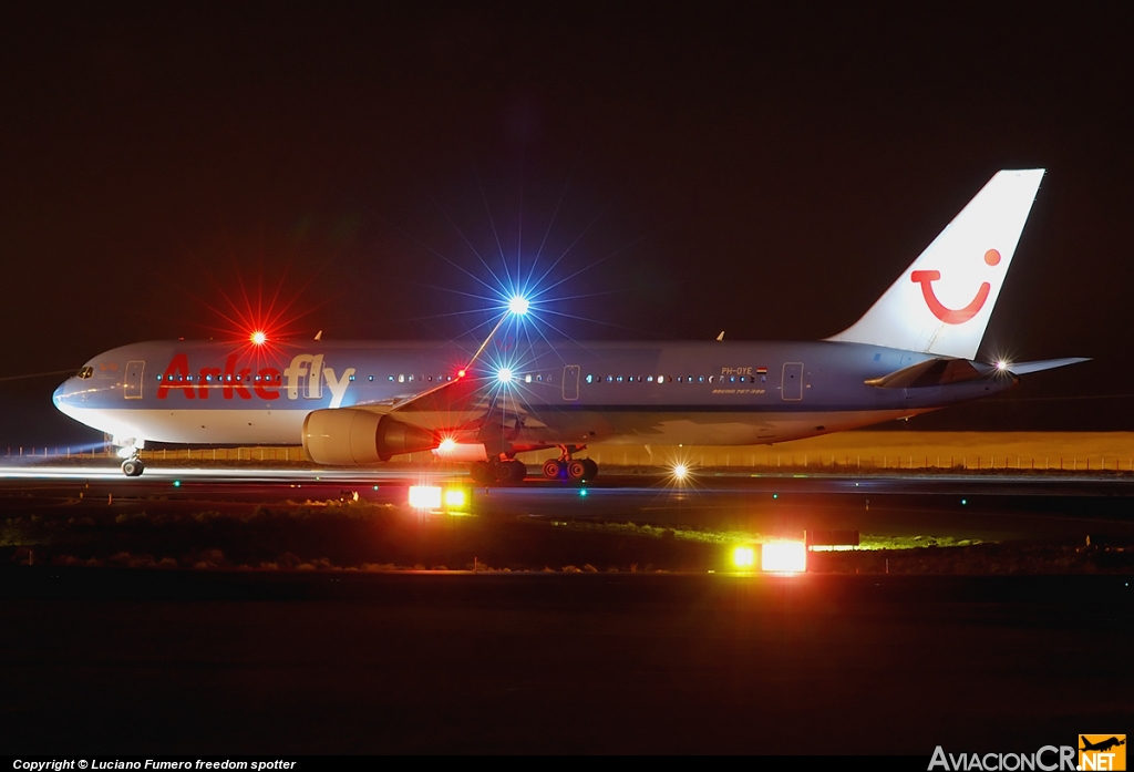 PH-OYE - Boeing 767-304/ER - ArkeFly