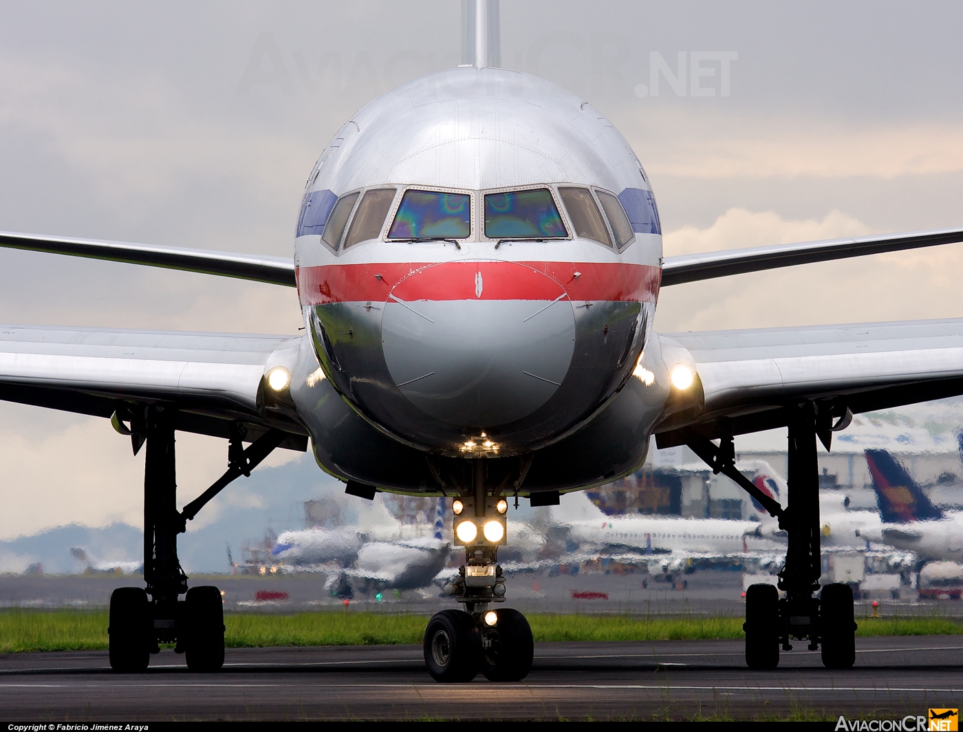 N694AN - Boeing 757-223 - American Airlines