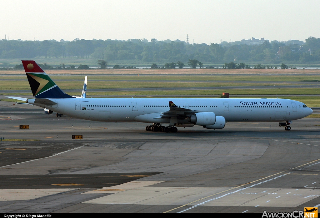 ZS-SNE - Airbus A340-642 - South African Airlines