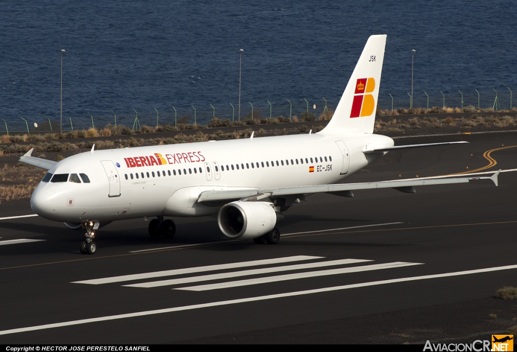 EC-JSK - Airbus A320-214 - Iberia Express