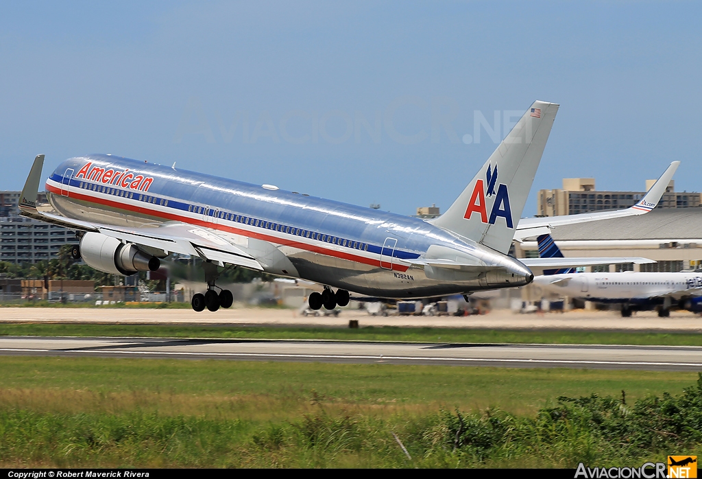 N382AN - Boeing 767-323(ER) - American Airlines