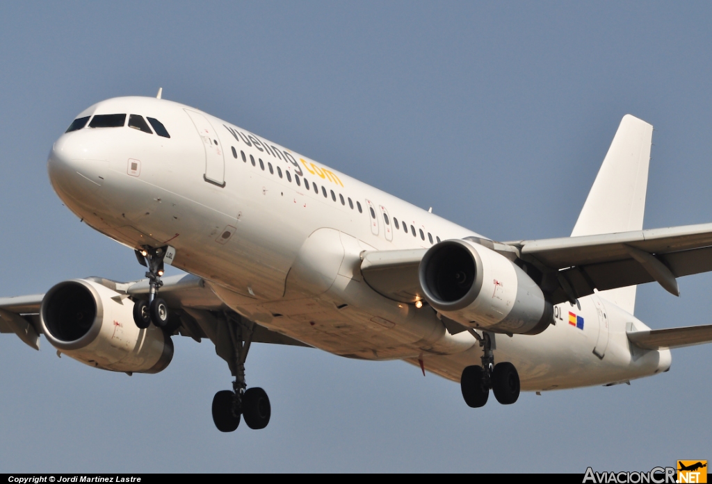 EC-LQL - Airbus A320-232 - Vueling