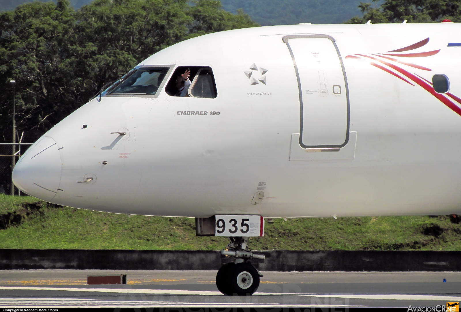 N935TA - Embraer 190-100IGW - TACA