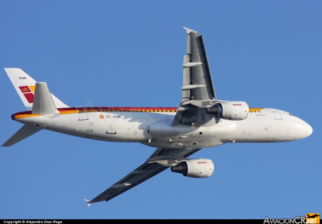 EC-KNM - Airbus A320-214 - Iberia