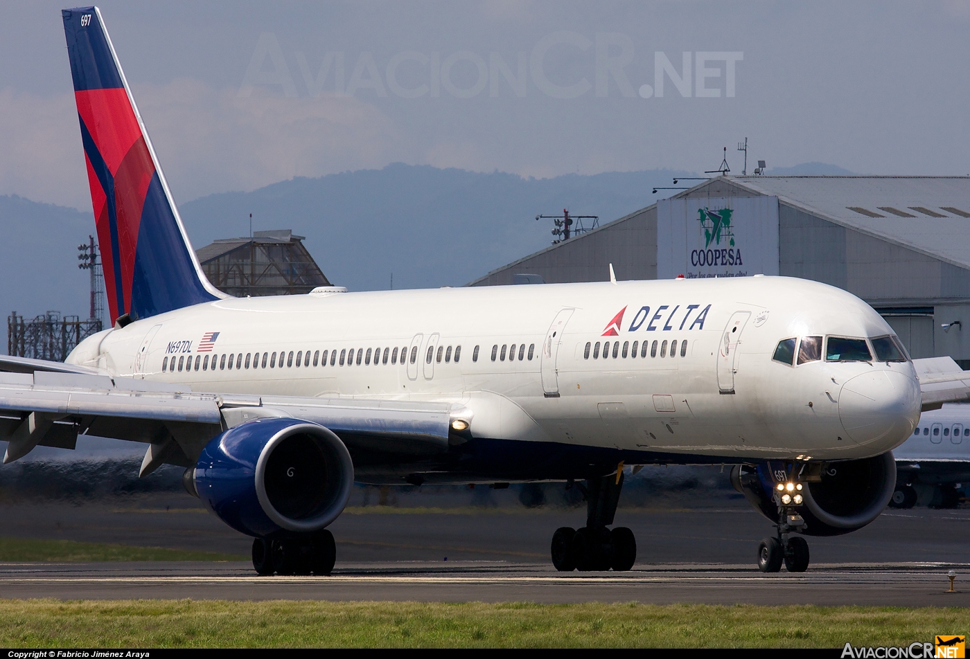 N697DL - Boeing 757-232 - Delta Air Lines