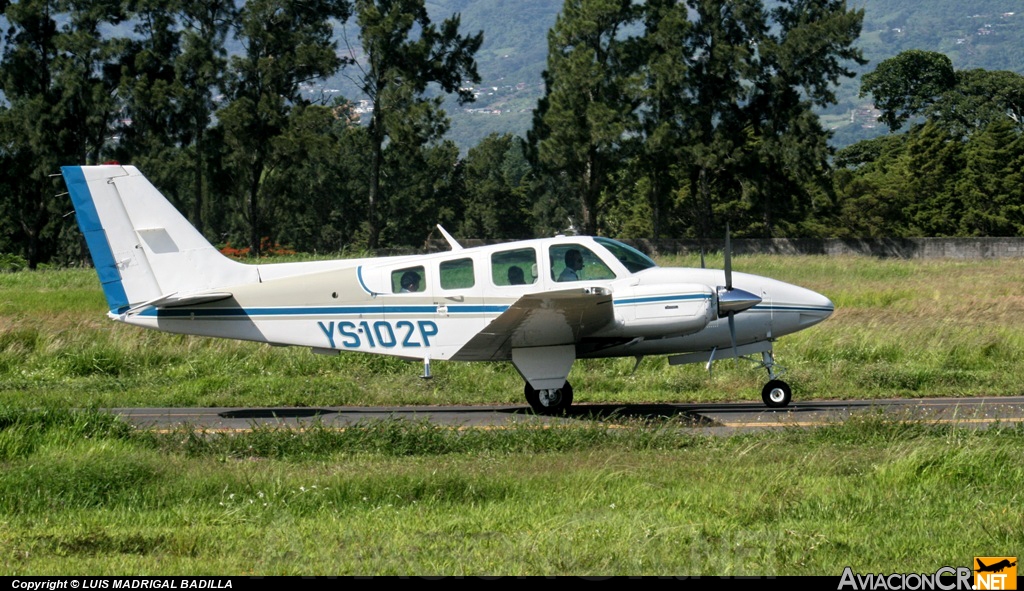 YS-102P - Beechcraft 58 Baron - Privado