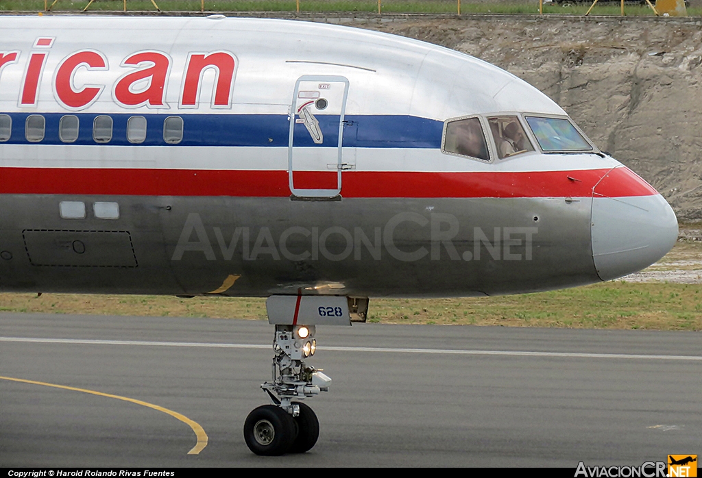 N628AN - Boeing 757-223 - American Airlines