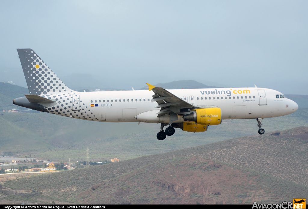 EC-KDT - Airbus A320-216 - Vueling