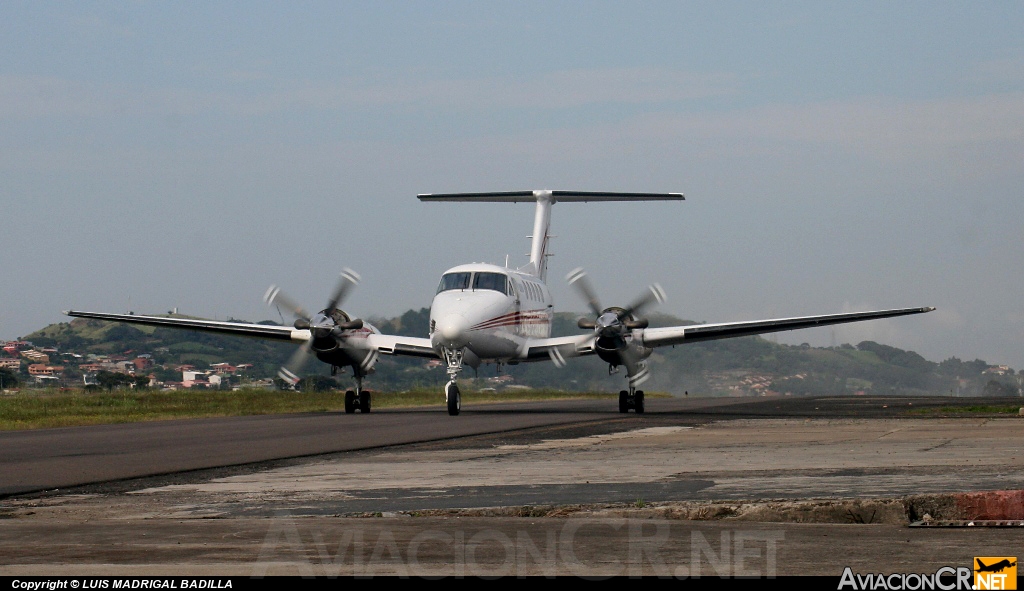 YS-111-N - Beechcraft Super King Air B200 - COCESNA