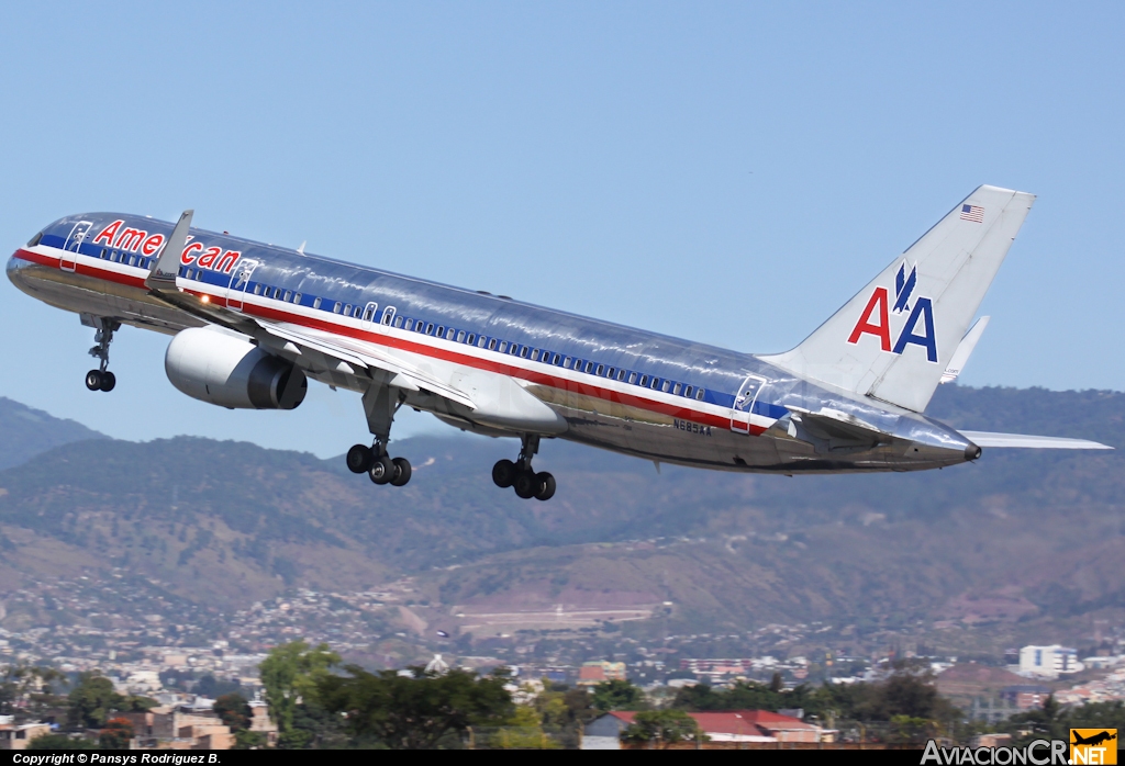 N685AA - Boeing 757-223 - American Airlines