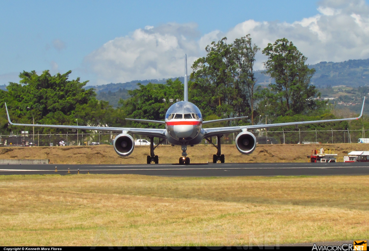 N612AA - Boeing 757-223 - American Airlines