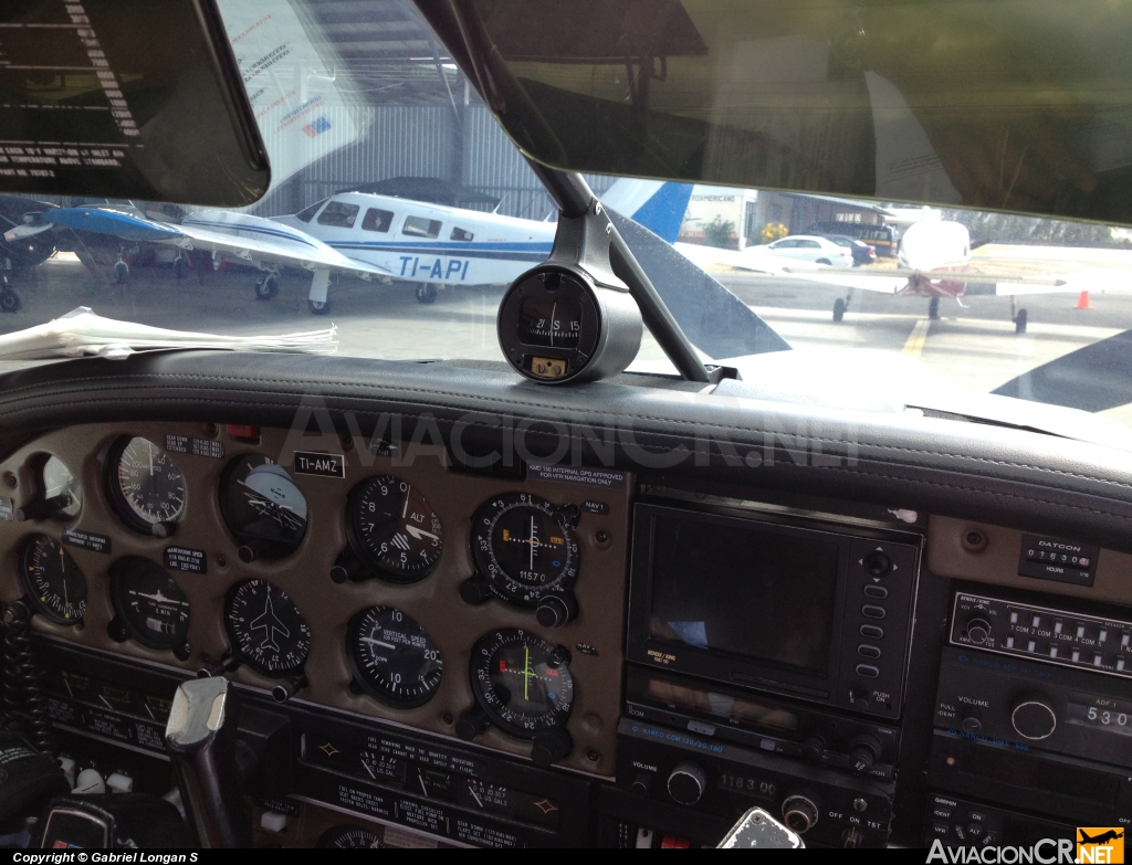 TI-AMZ - Piper PA-28R-200 Cherokee Arrow - ECDEA - Escuela Costarricense de Aviación