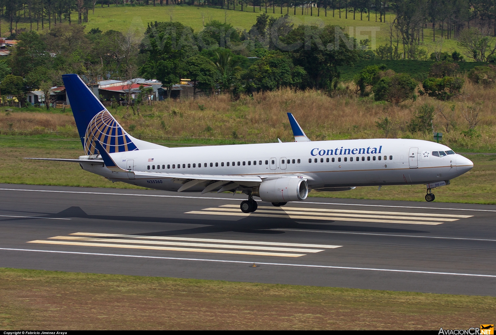 N35260 - Boeing 737-824 - Continental Airlines