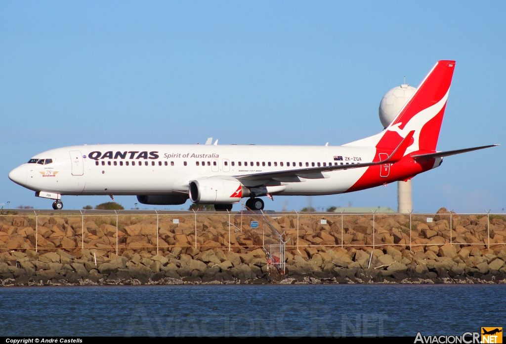 ZK-ZQA - Boeing 737-838 - Qantas (Jetconnect)