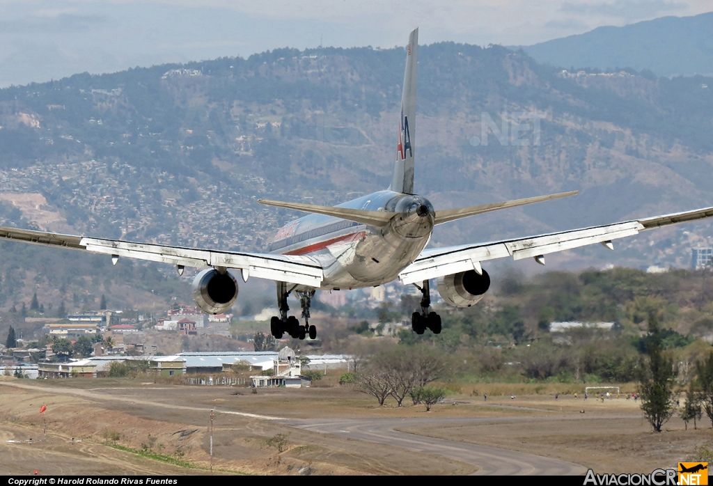 N698AN - Boeing 757-223/ET - American Airlines