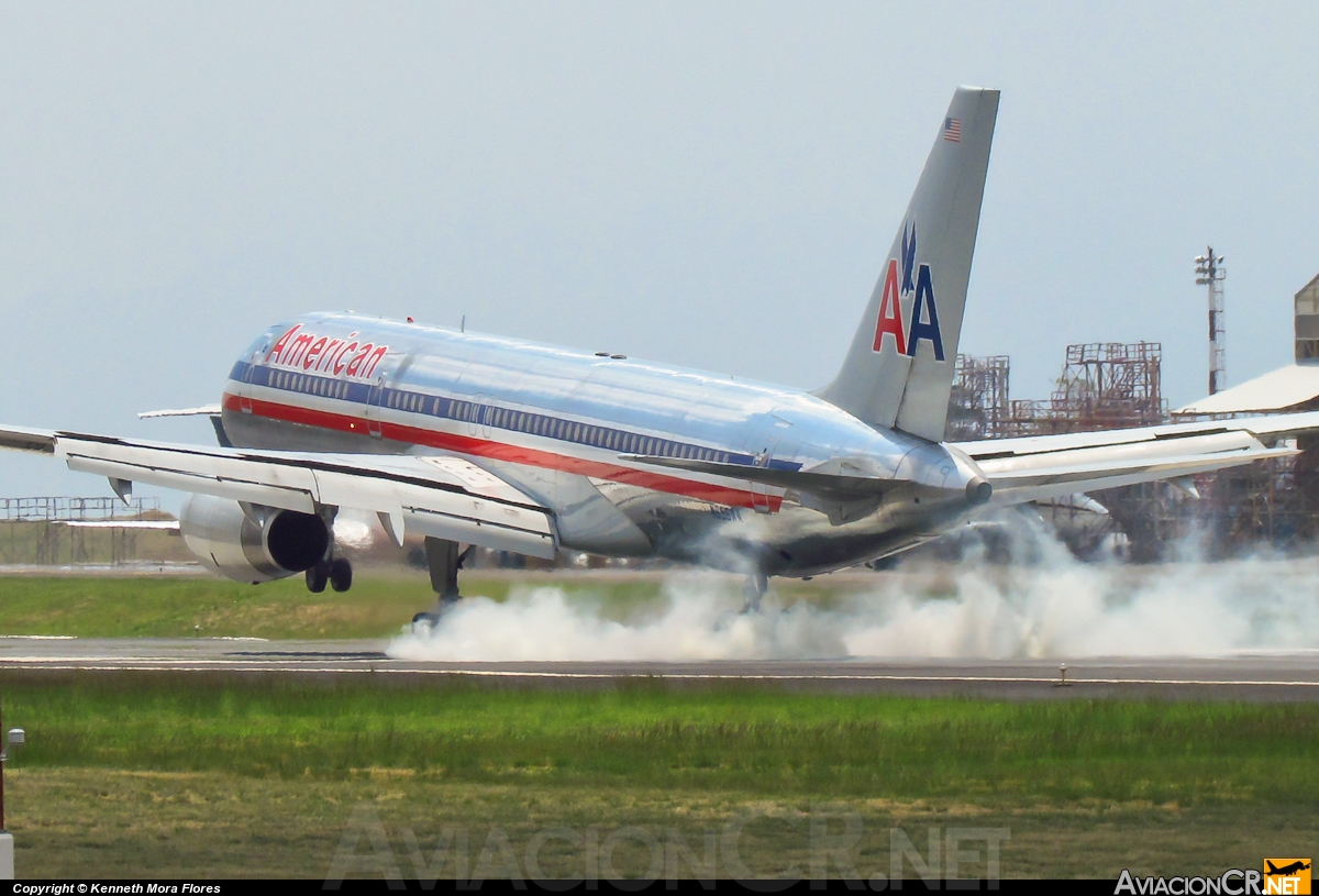 N656AA - Boeing 757-223 - American Airlines