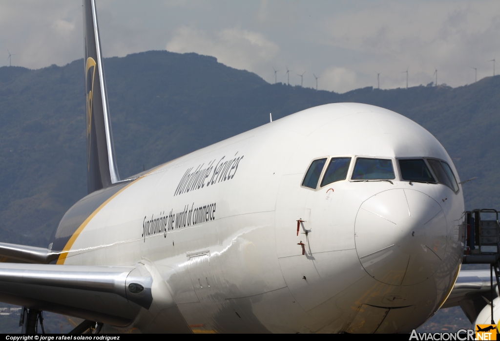 N338UP - Boeing 767-34AF/ER - United Parcel Service - UPS