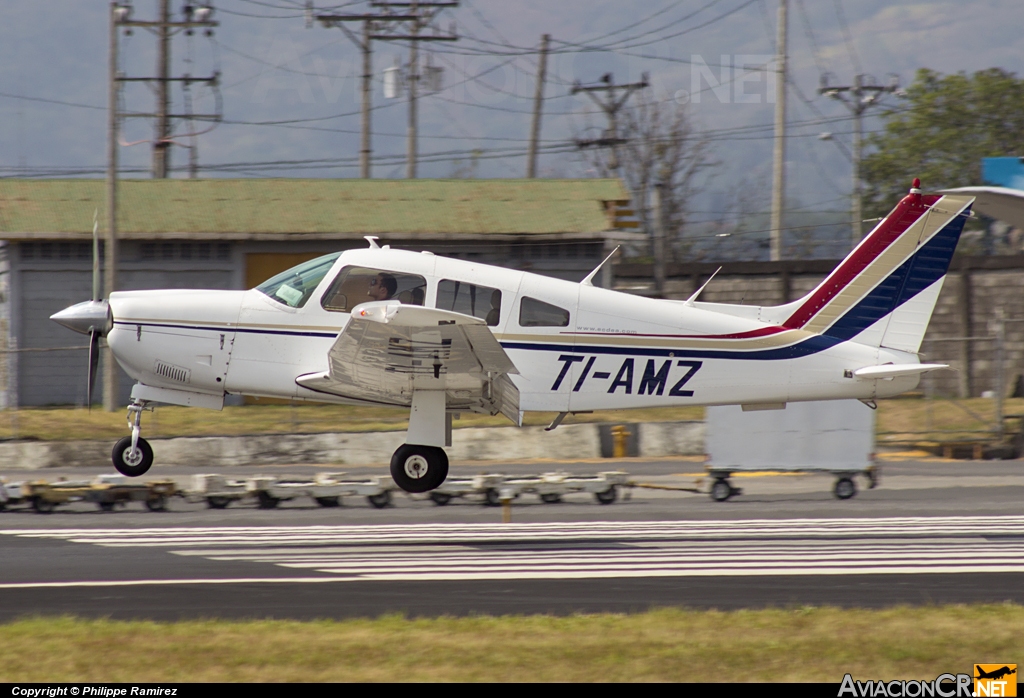 TI-AMZ - Piper PA-28R-200 Arrow - Privado