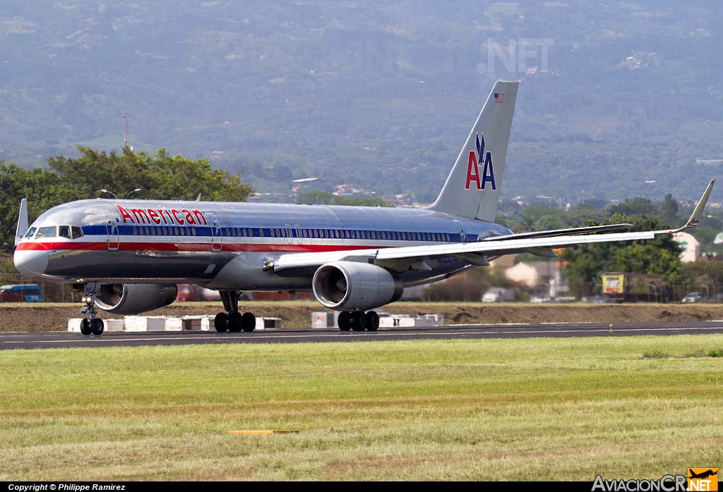 N658AA - Boeing 757-223 - American Airlines