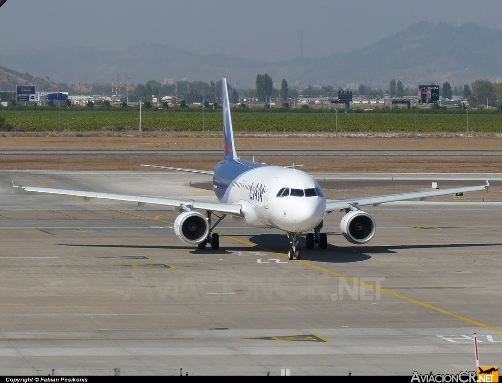 CC-BAN - Airbus A320-214 - LAN Airlines