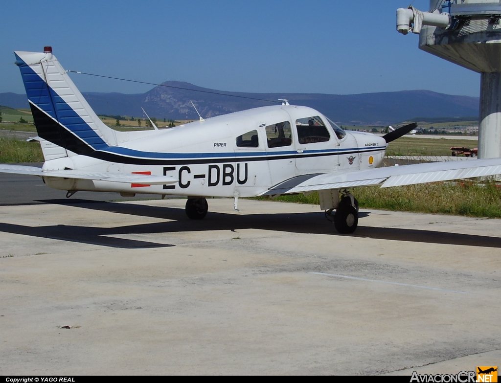 EC-DBU - Piper PA-28-181 Archer II - Privado