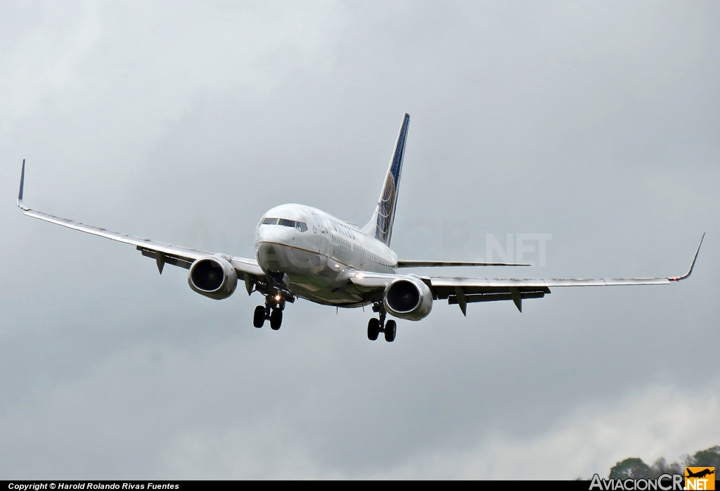 N21723 - Boeing 737-724 - United Airlines