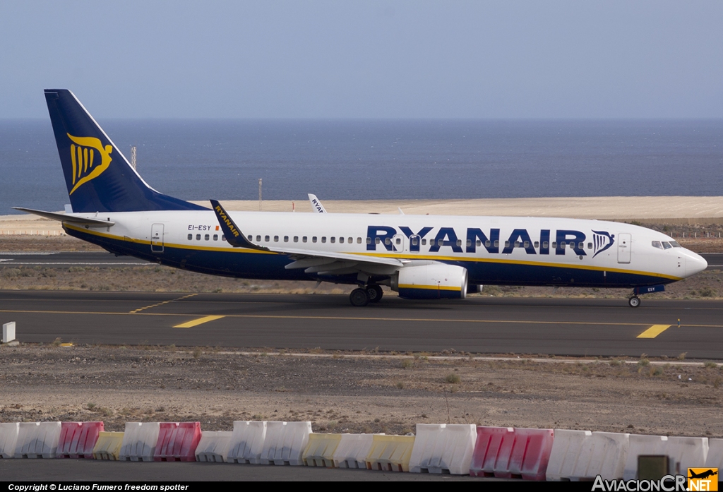 EI-ESY - Boeing 737-8AS - Ryanair