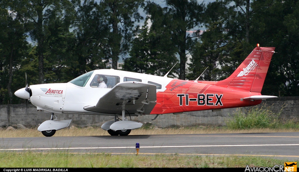 TI-BEX - Piper PA-28-180 Cherokee Archer - Aerotica Escuela de Aviación