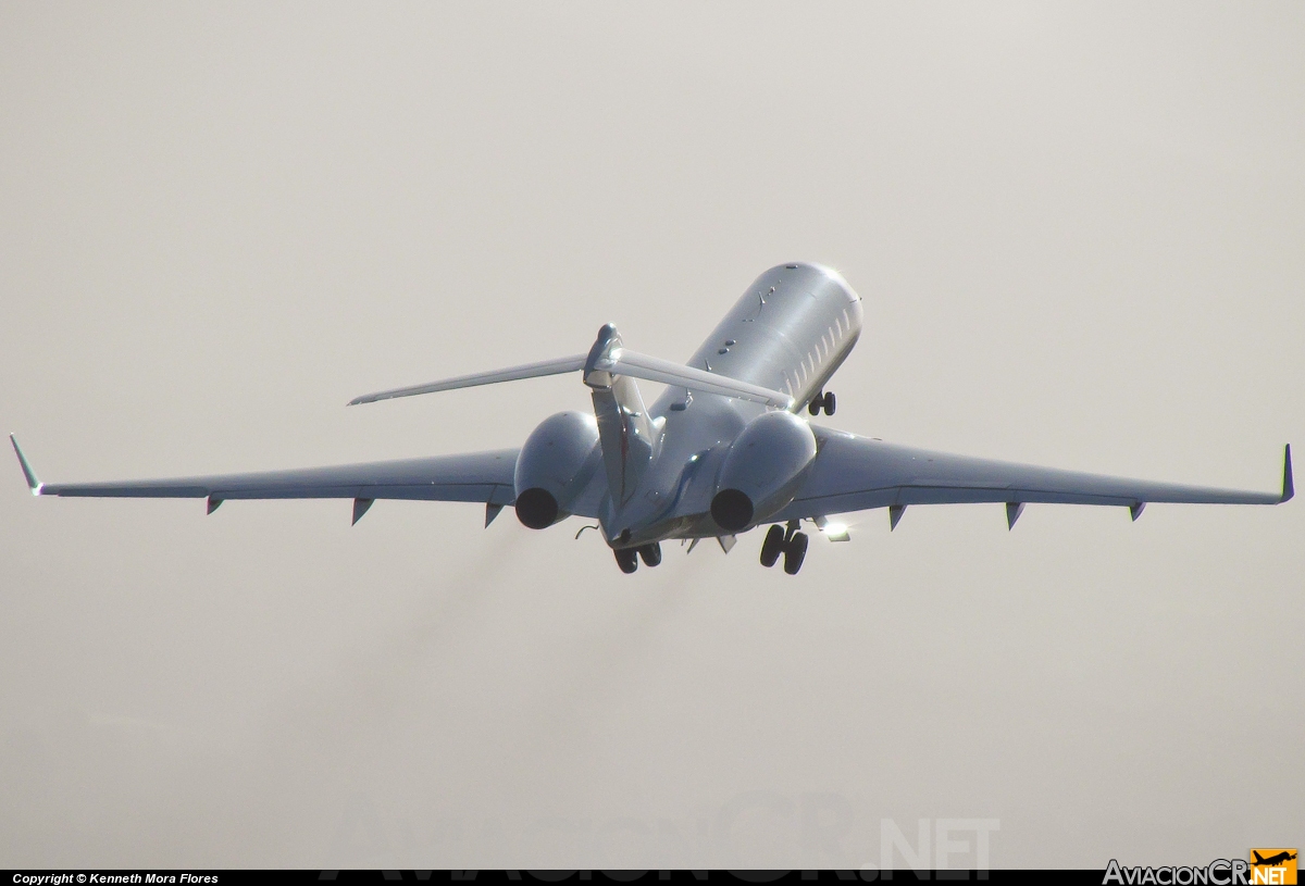 M-AJWA - Bombardier BD-700-1A11 Global 5000 - Privado