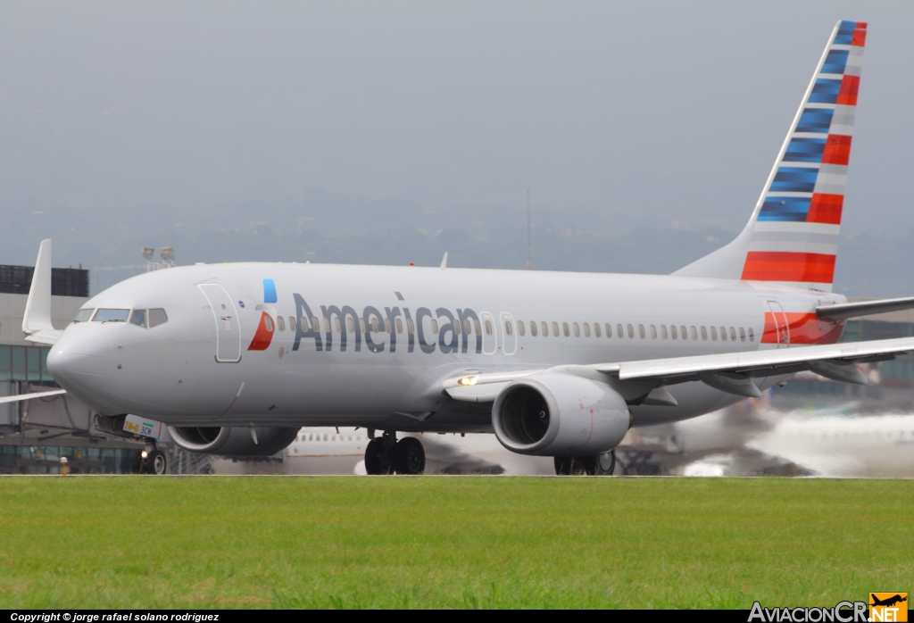 N965AN - Boeing 737-823 - American Airlines