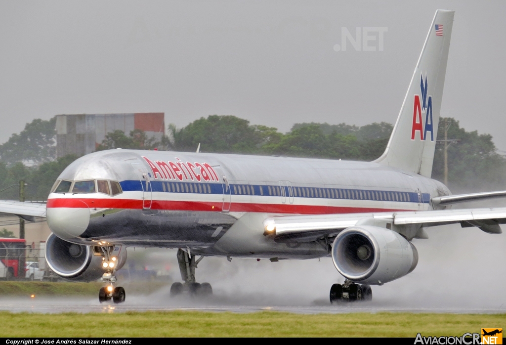 N657AM - Boeing 757-223 - American Airlines
