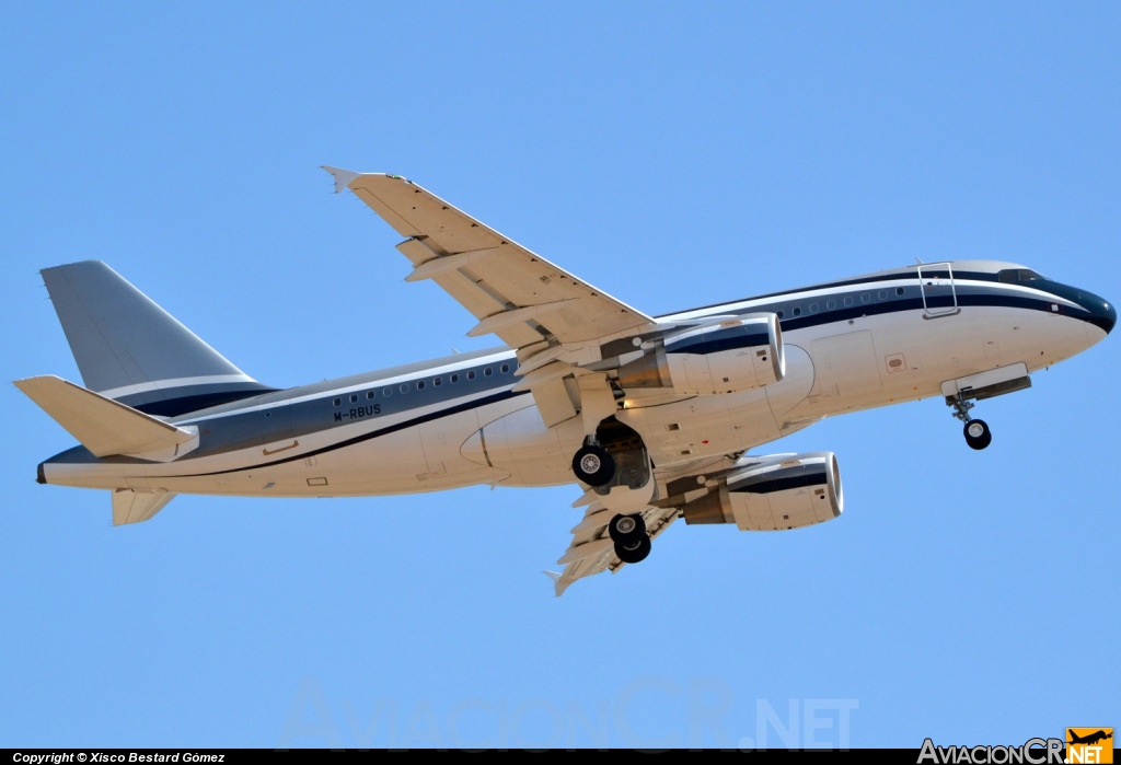 M-RBUS - Airbus A319-115X CJ - Global Jet Luxembourg