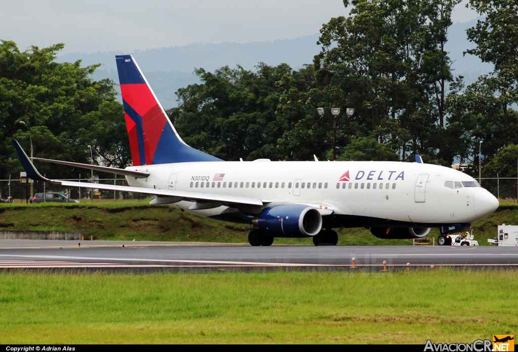 N301DQ - Boeing 737-732 - Delta Airlines