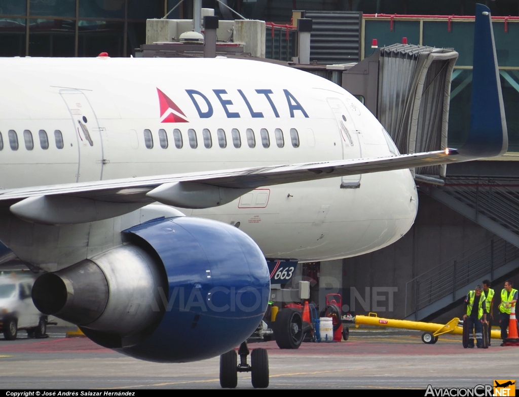 N663DN - Boeing 757-232 - Delta Airlines