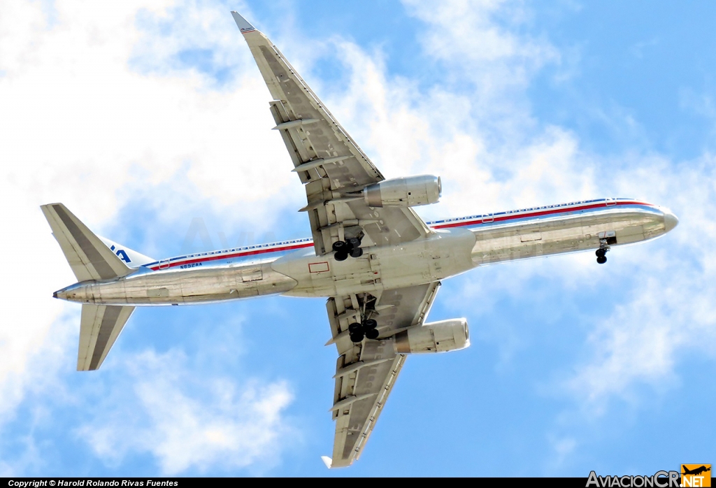N652AA - Boeing 757-223 - American Airlines