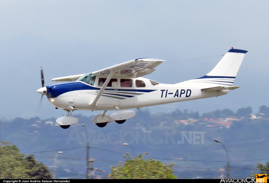 TI-APD - Cessna 206-F - Aerobell