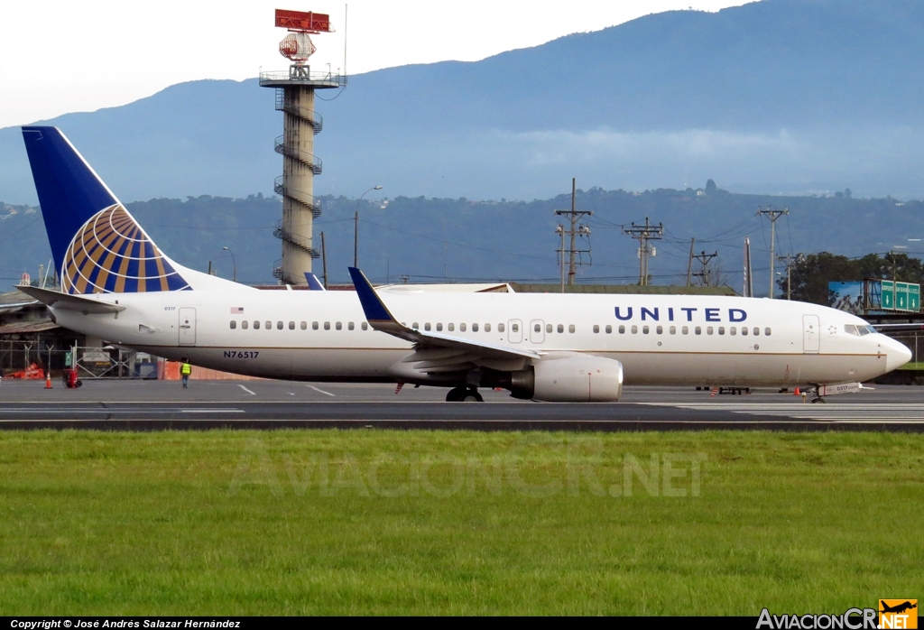 N76517 - Boeing 737-824 - UNITED (United-Continental)