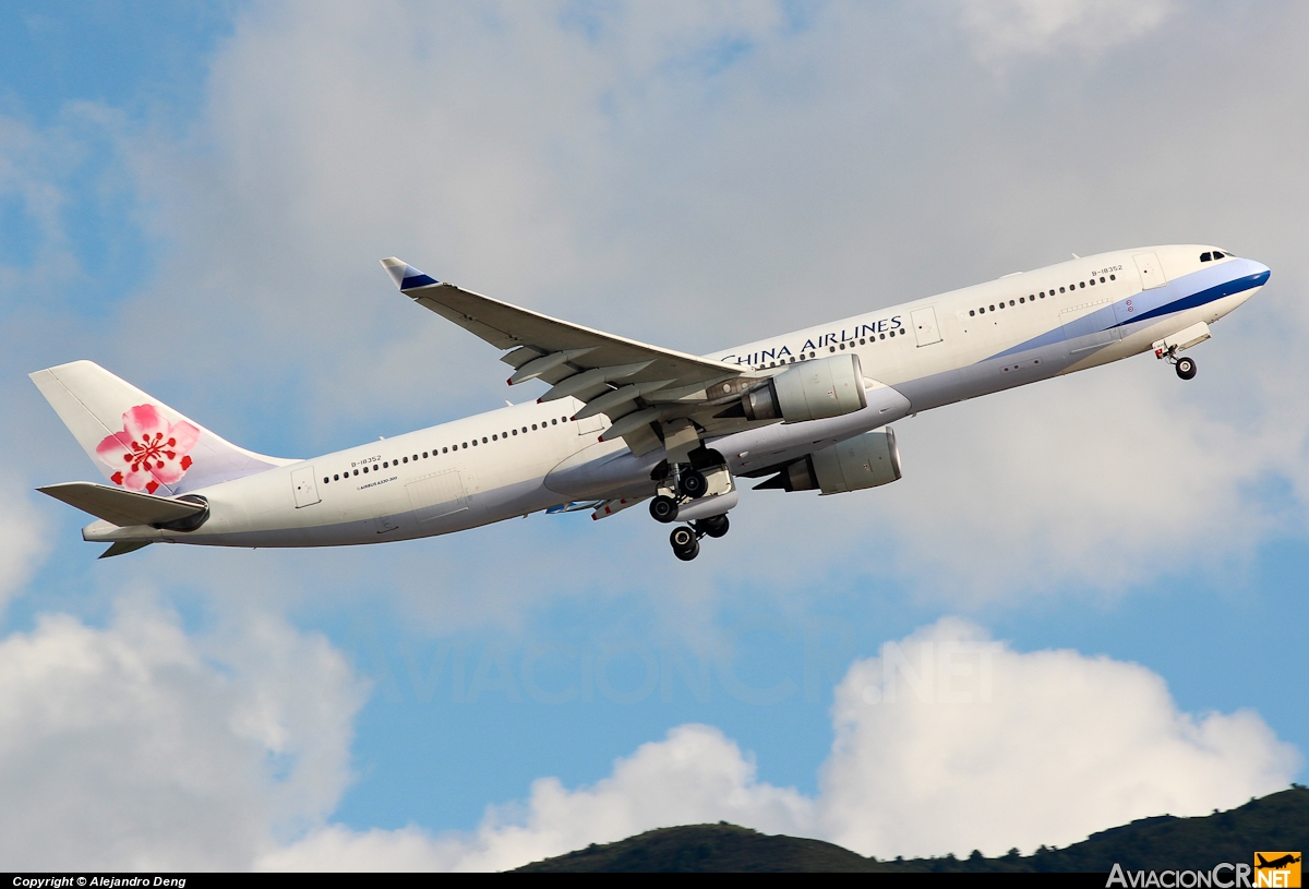B-18352 - Airbus A330-302 - China Airlines