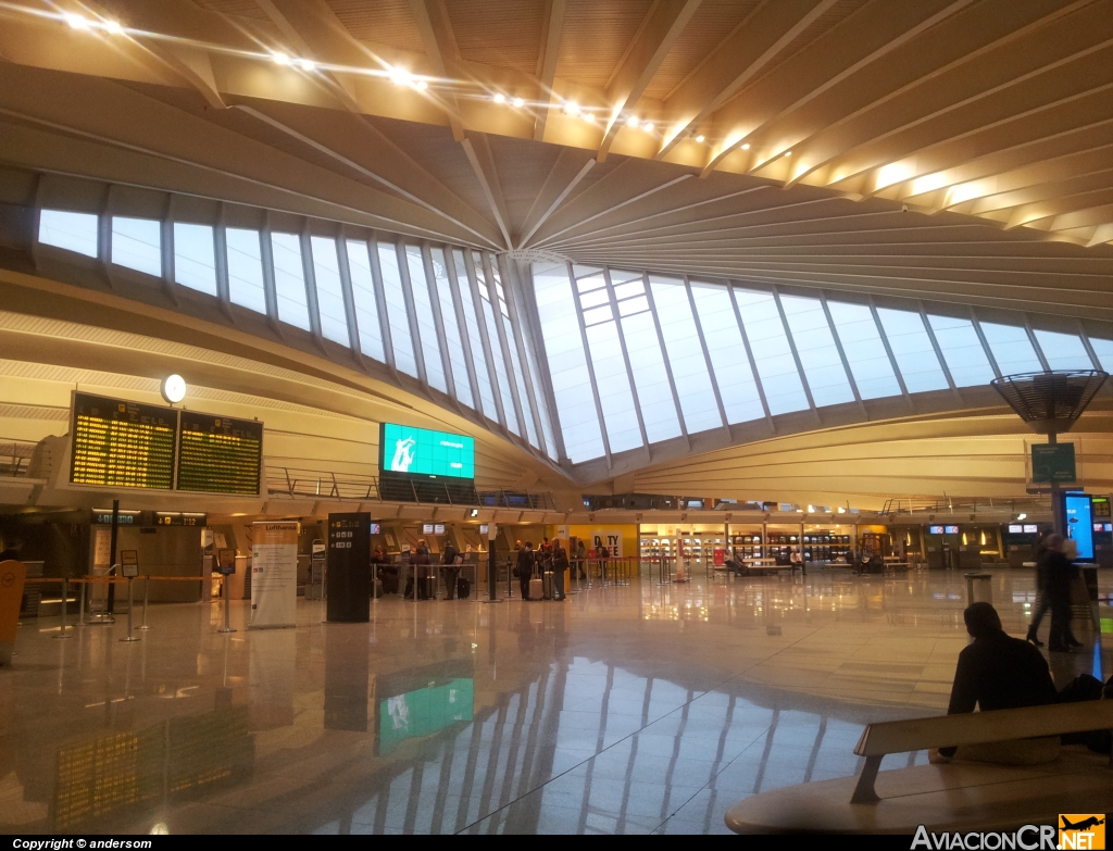 S/N - Terminal - Aeropuerto