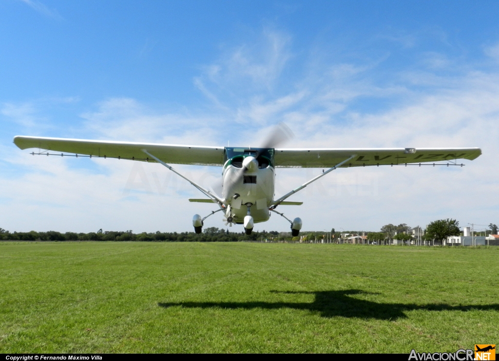 LV-IZN - Cessna 182 Skylane (Genérico) - Privado